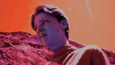 Double Mouthed, 2019
Installation: 2-Kanal HD Video und 3-Kanal Sound Installation
English / Türkisch mit Untertitel
‘Bronson Cave’, HD Video, 140 min loop,
‘Yarimburgaz Cave’, HD Video, 187 min loop,
Sound Kanal, 274 min loop