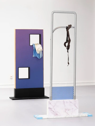 Installationsansicht: 
Eva Berendes, Guards,
Foto: Heinrich Holtgreve