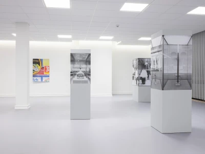 Installationsansicht: 
Window Shopping, 2021,
Foto: Heinrich Holtgreve